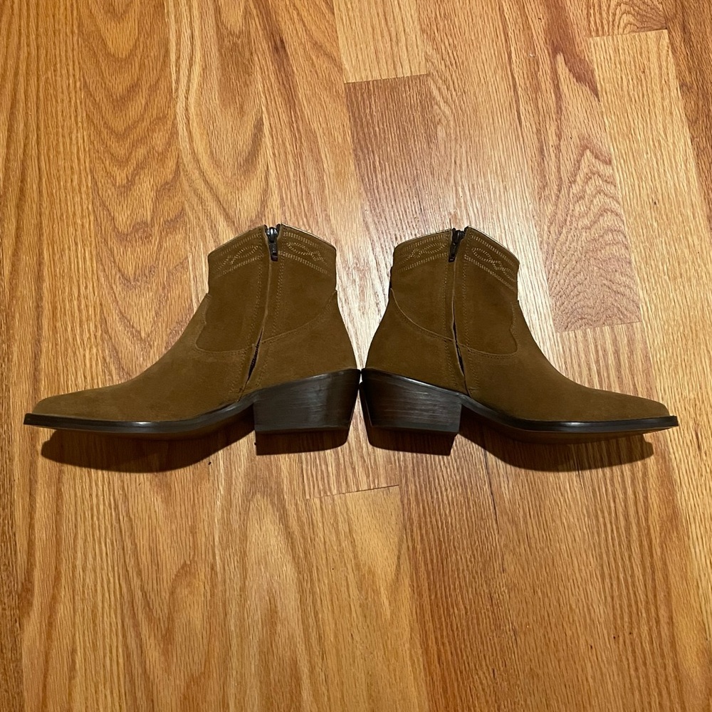 Kindred Sprits Suede Booties size 37 - Picture 3 of 9